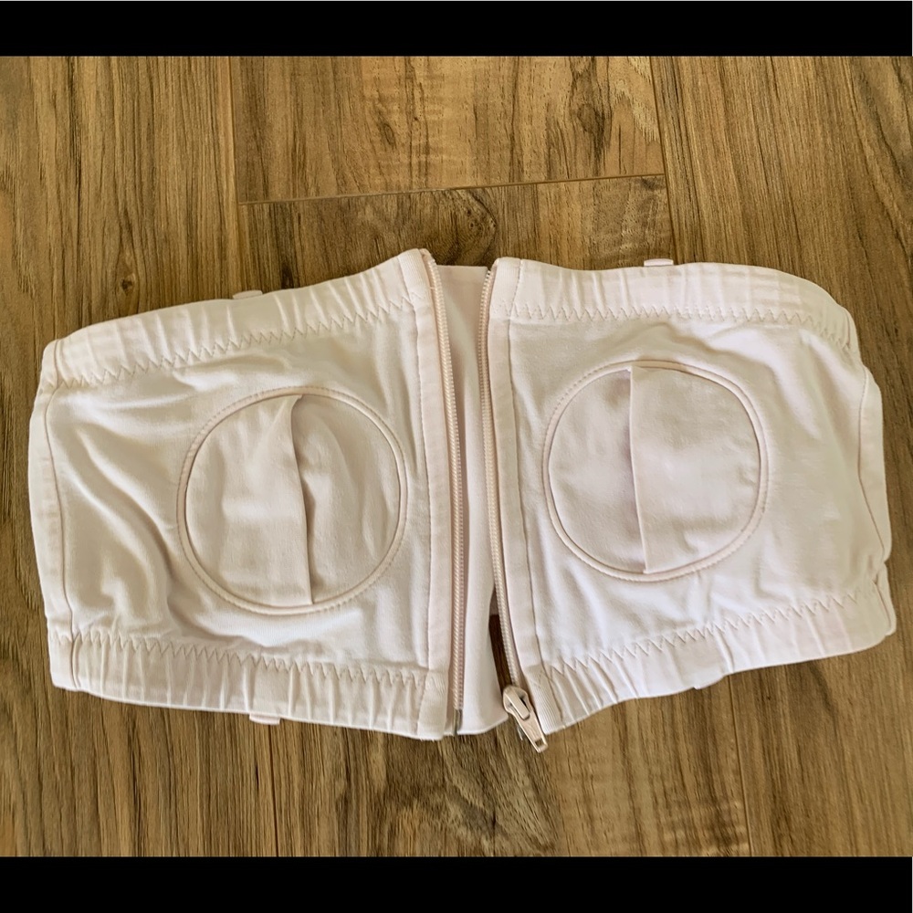 Lansinoh hands free pumping bra - adjustable